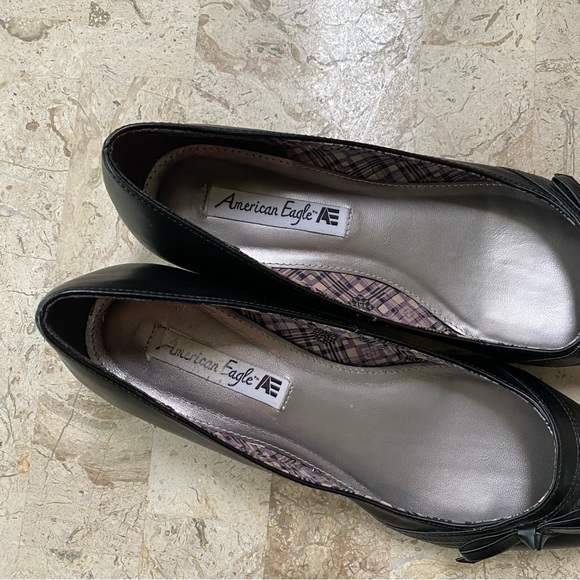 Black Slip On Low Heel Pointed Toe Bow Elegant Shoes American Eagle Size 8.5 - Picture 7 of 9